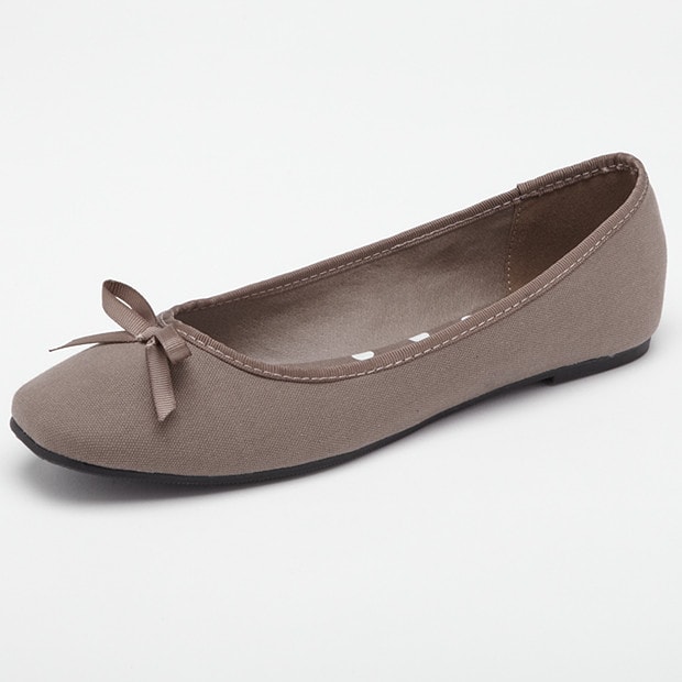 Trudi Casual Slip-On Flat Shoes - Light Brown Trudi Casual Slip-On Flat Shoes - Light Brown