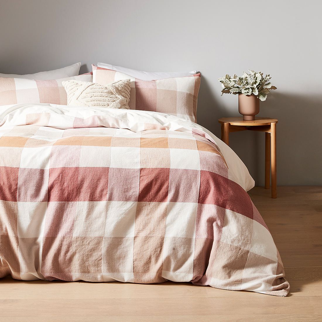 target queen quilt covers