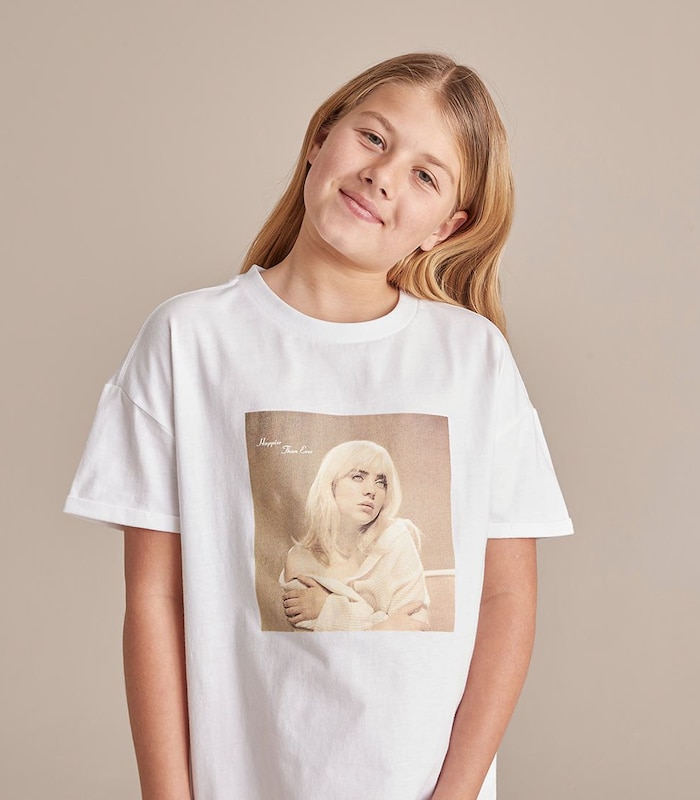Billie Eilish Big T Shirt Tiktok Trend Explained As A vrogue.co