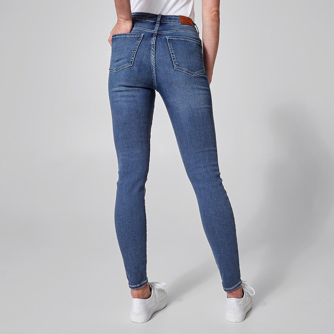 high rise shaping jeans