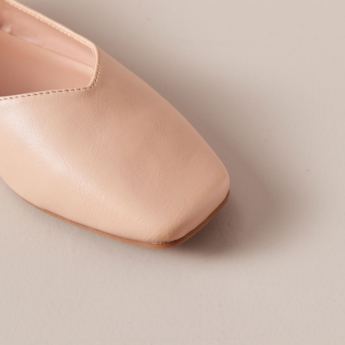 Womens Hallie Square Toe Ballet Flats 