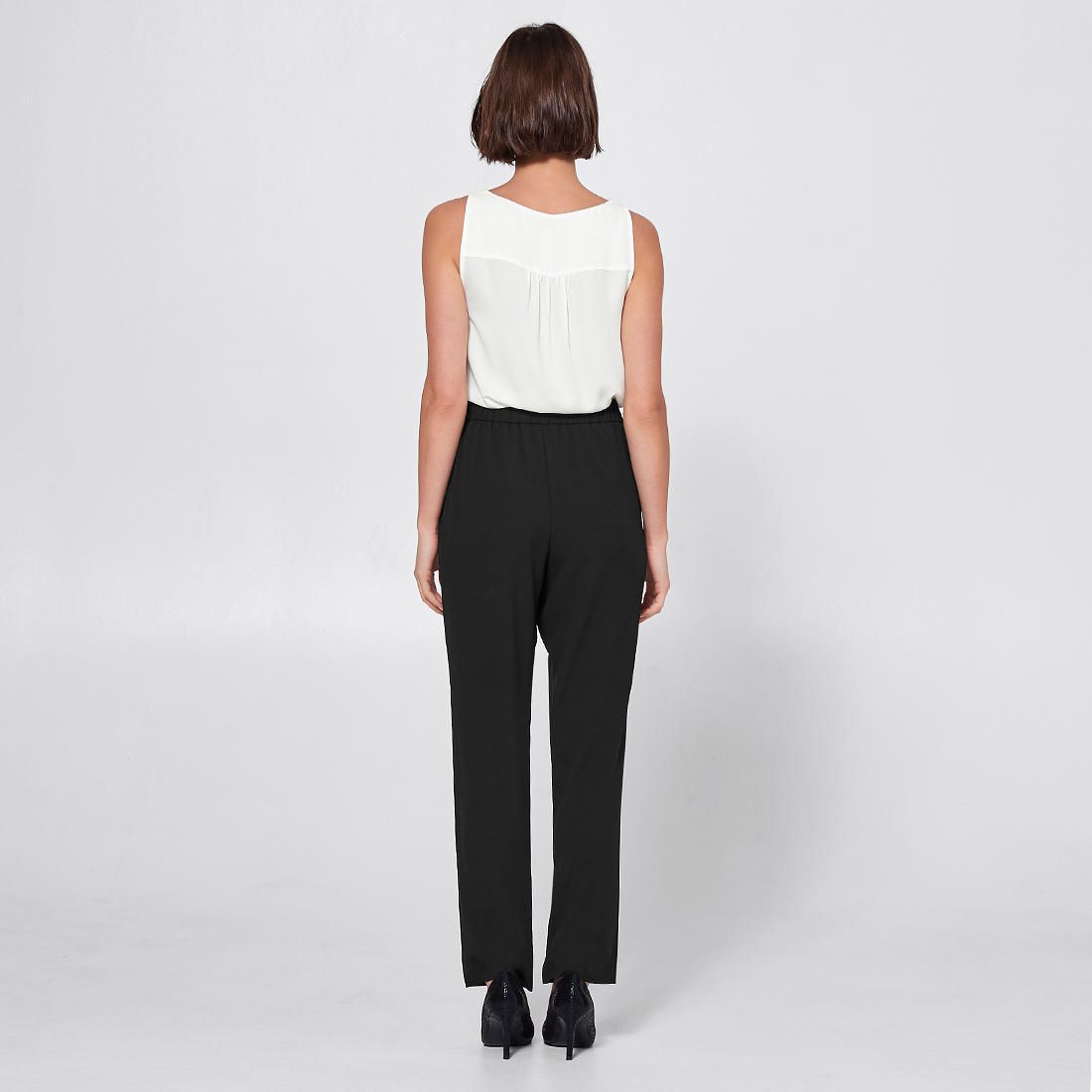 Preview Essential Straight Leg Pants 