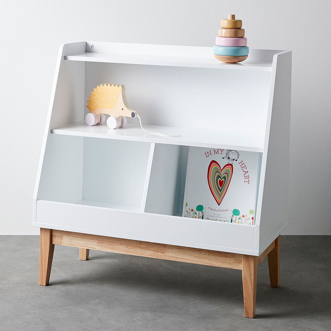 kids low bookshelf