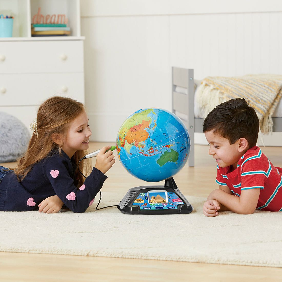 big w leapfrog globe