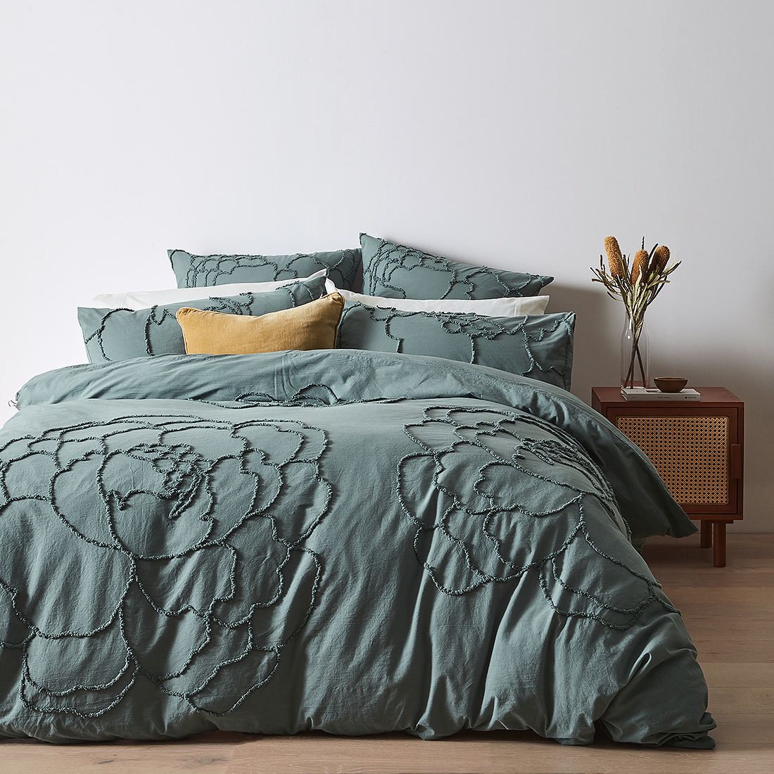 Greta Looped Chenille Quilt Cover Set 