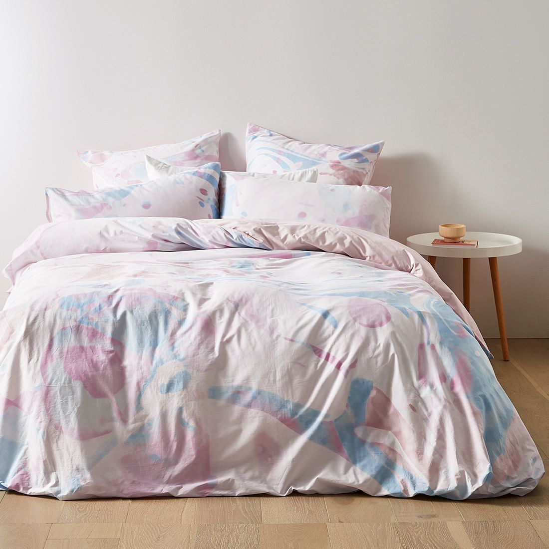 target queen bedding