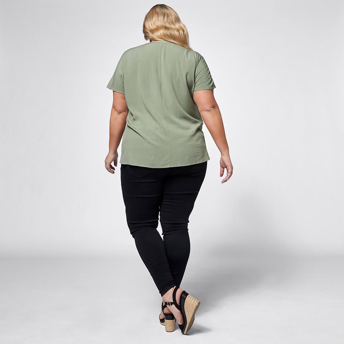 target belle curve tops