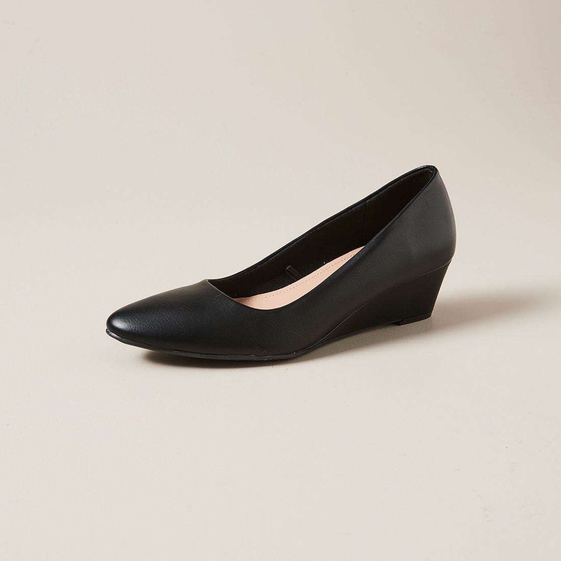 black heels with wedge
