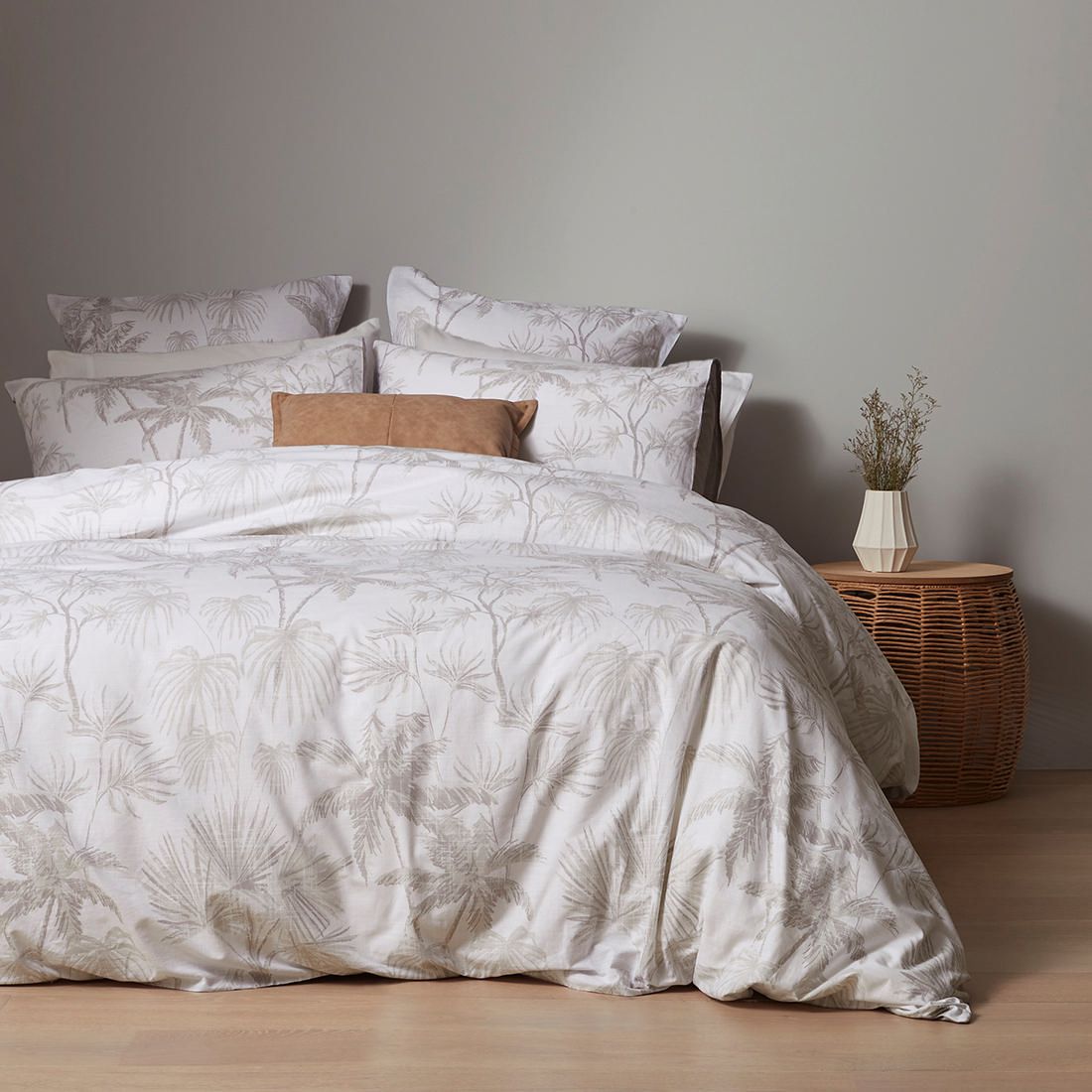 target queen quilt covers