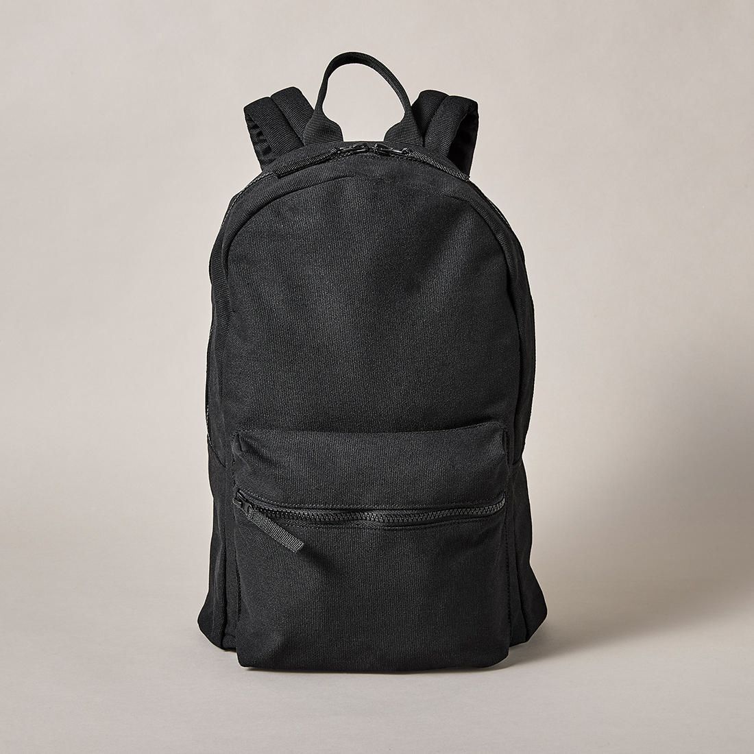 black basic backpack
