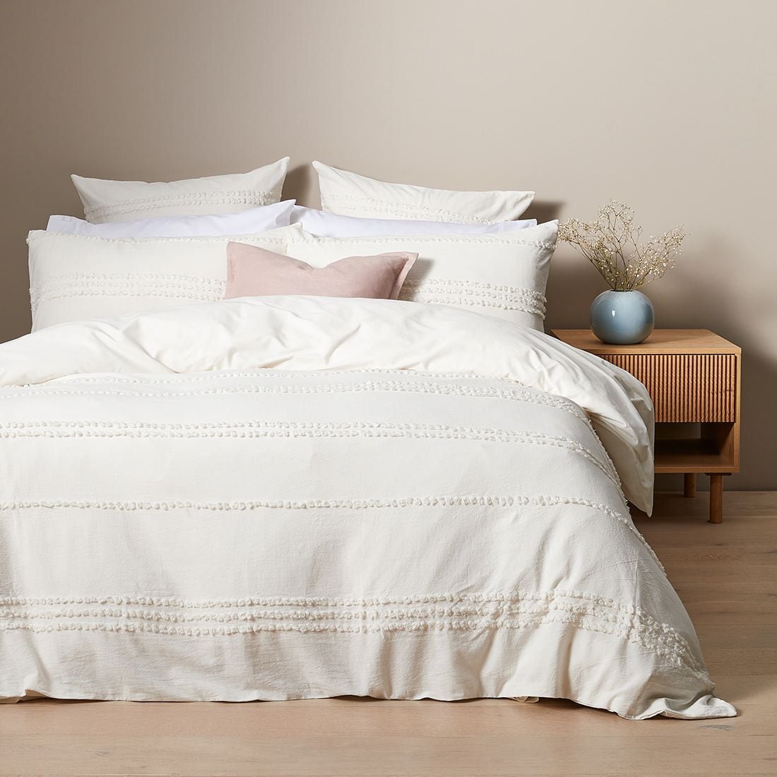 textured bed cover