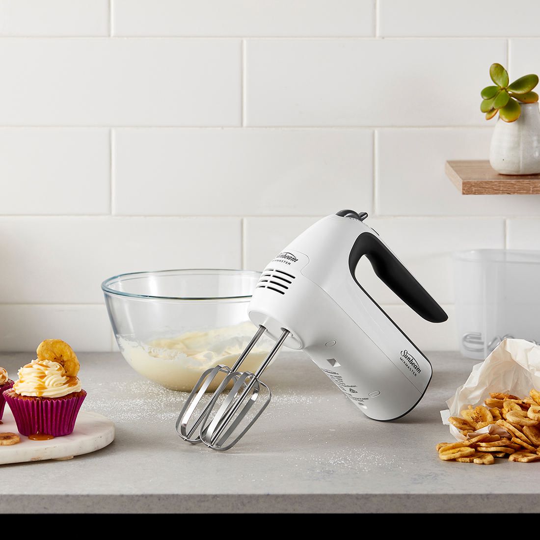 Sunbeam Mixmaster 6-Speed Electric Hand Mixer - White