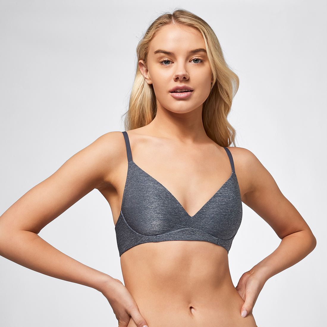 lily loves bra