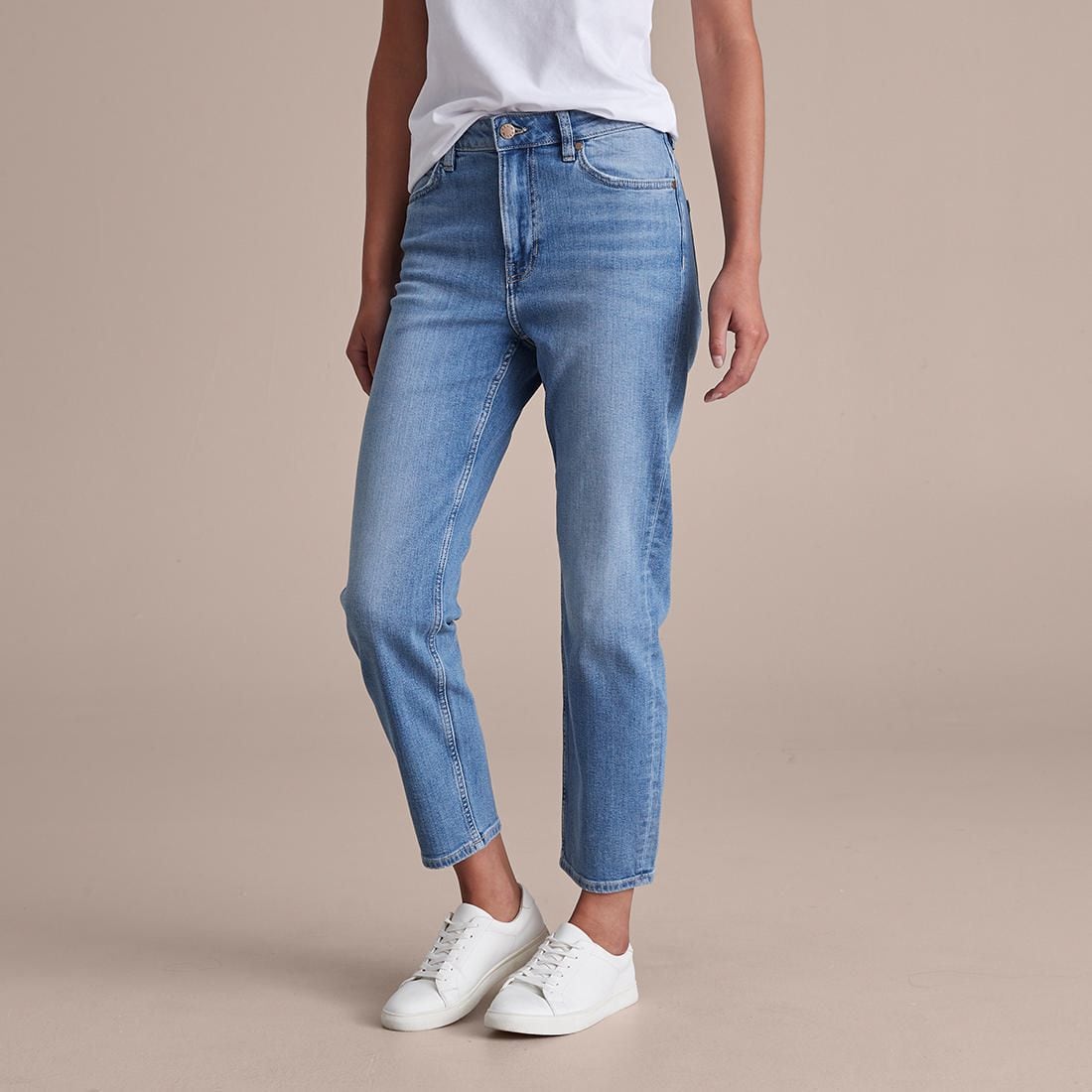 Alexa Straight High Rise Cropped Length 
