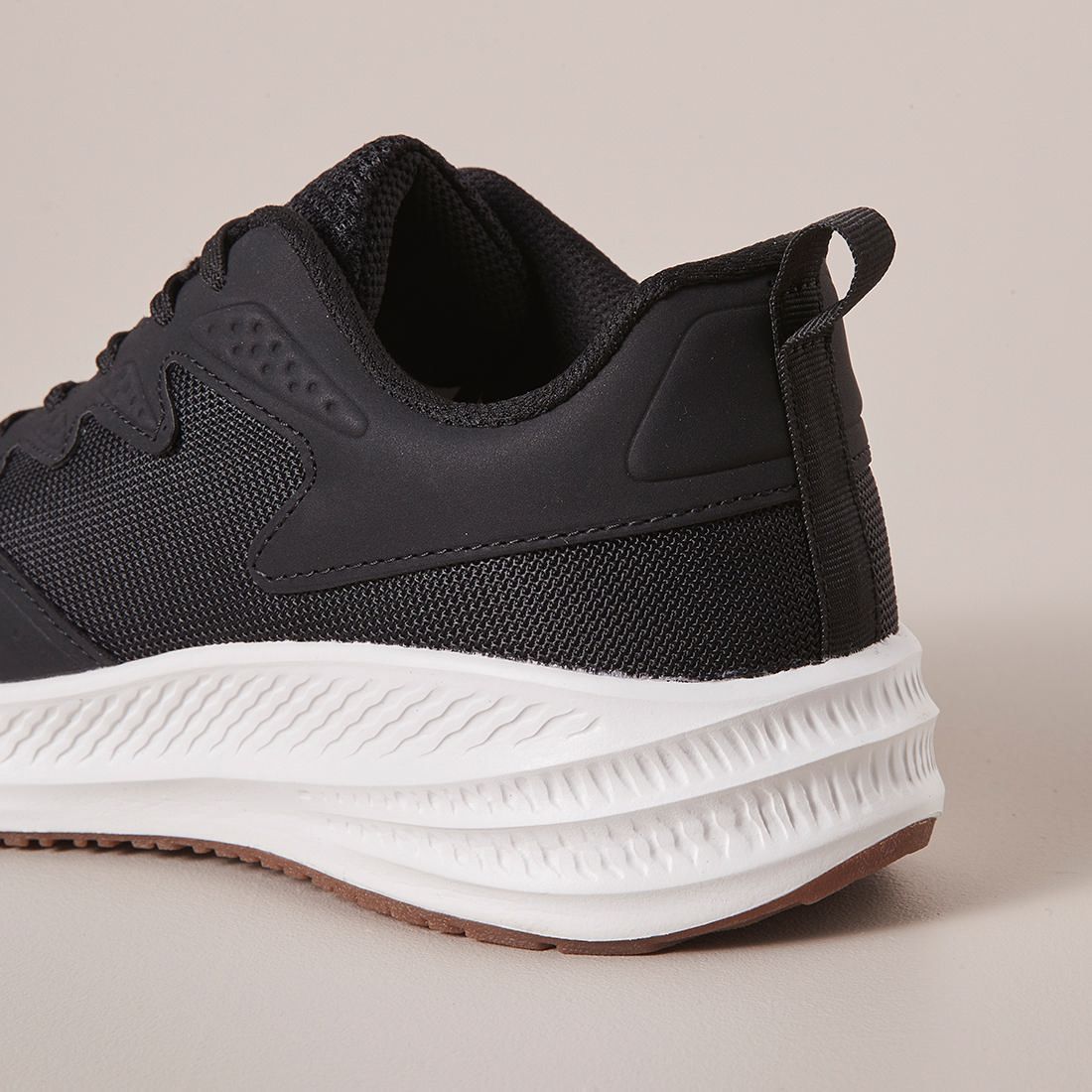 Mens Nico Runners - Black / White 