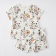 tiny baby clothes 00000