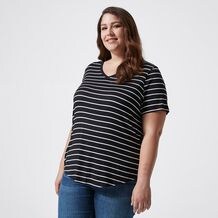 Belle Curve Printed V-Neck T-Shirt
