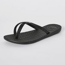 havaianas target australia
