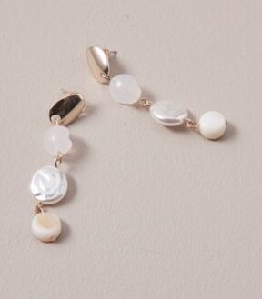 Pearl Danngle Earrings