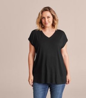 Curve V-Neck T-Shirt
