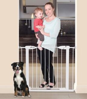 Dreambaby Boston Magnetic Security Gate With 2 x 7cm Extentions - White