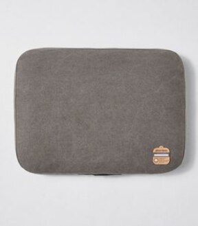 Patch & Socks Pacha Outdoor Pet Bed - Medium