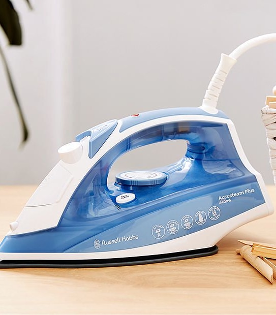Russell Hobbs Accusteam Plus Iron RHC906