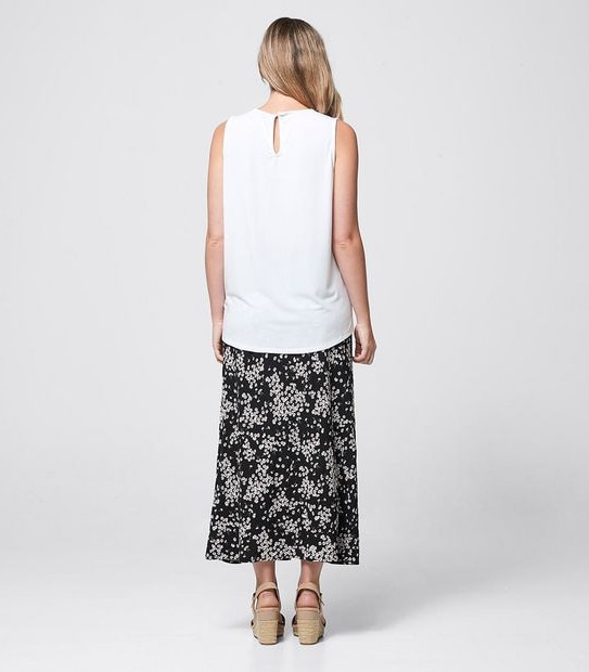 Joely Scallop Edge Top