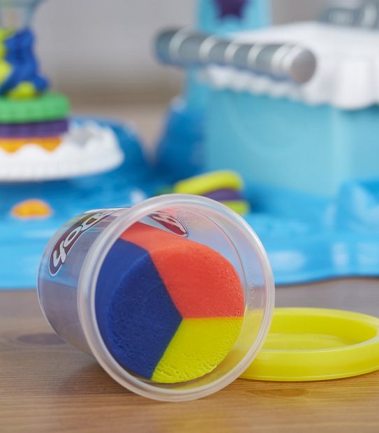 Play-Doh Rainbow Cake Party Playset