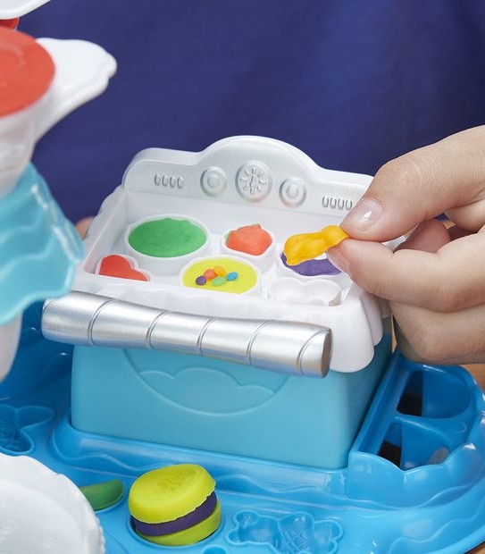Play-Doh Rainbow Cake Party Playset