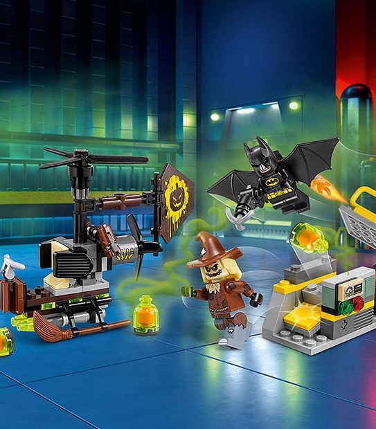 The LEGO&reg; Batman Movie Scarecrow&trade; Fearful Face-Off 70913