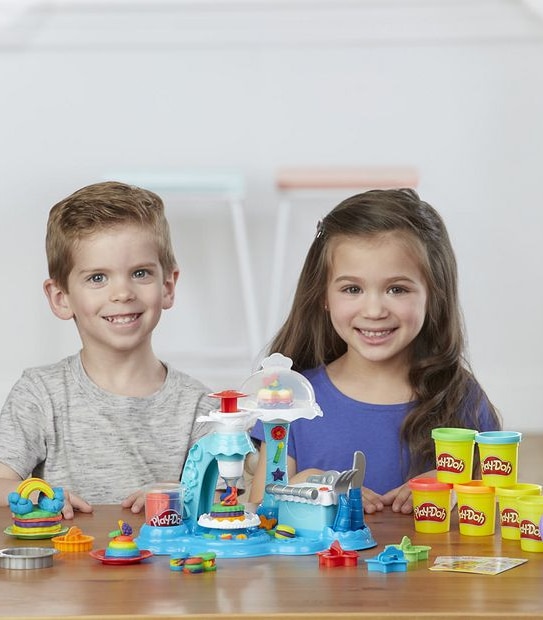 Play-Doh Rainbow Cake Party Playset