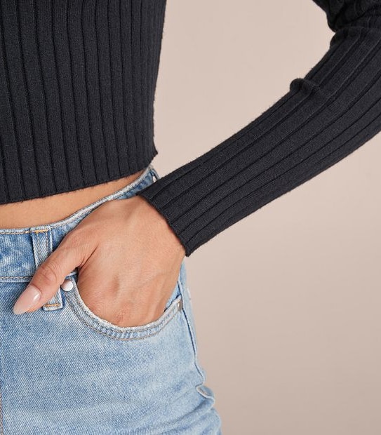 Lily Loves Cropped Rib Knit Skivvy