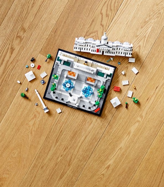 LEGO&reg; Architecture Trafalgar Square 21045