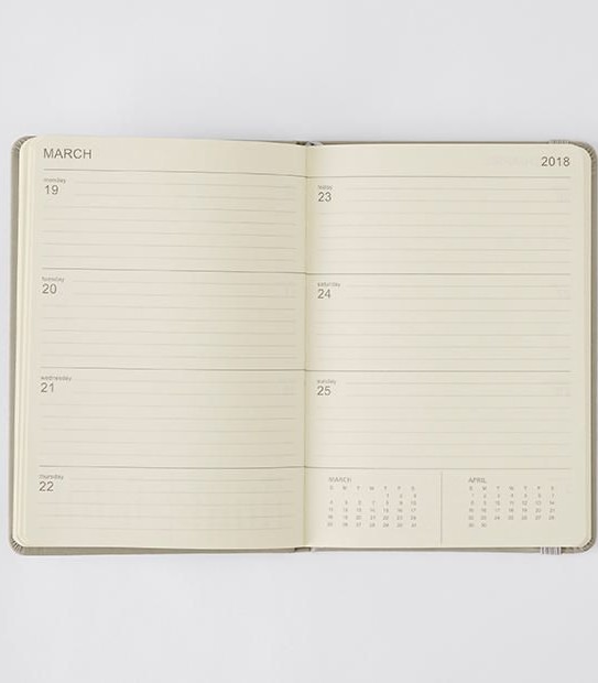 Target 2018 Embossed Grid Diary - A5