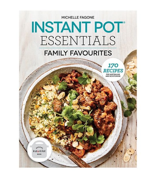 Instant Pot Essentials: Family Favourites                    - Adams Media        