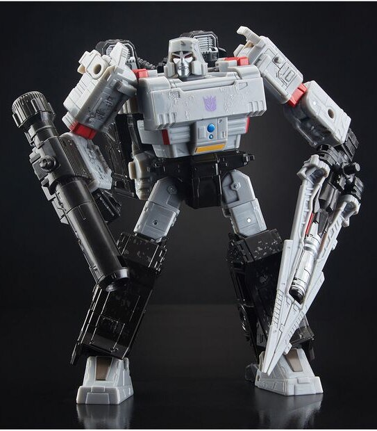 Transformers Generations War For Cybertron: Siege Voyager Action Figure Assorted