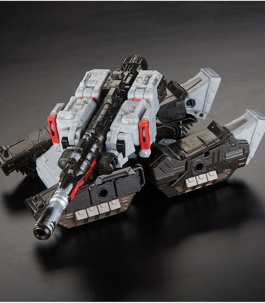 Transformers Generations War For Cybertron: Siege Voyager Action Figure Assorted