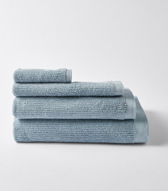 Classic Ribbed Bath Towel