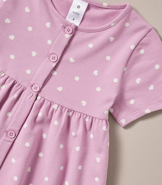 MK257790_05 SS BTTN THRU TERRY DRESS AOP HEART PUR
