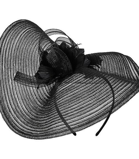 Chrissy Crin Plate Fascinator
