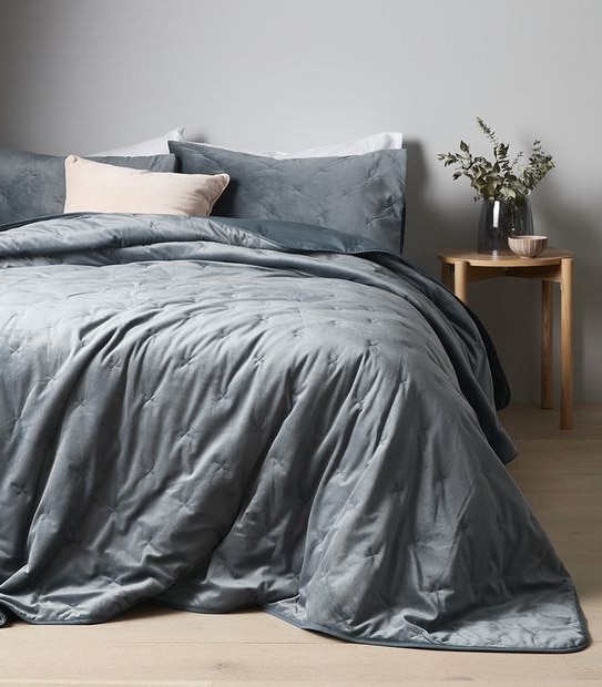 Hudson Velvet Coverlet - Queen Bed