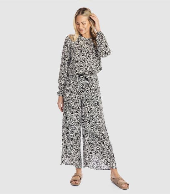 Piping Hot Split Beach Pants