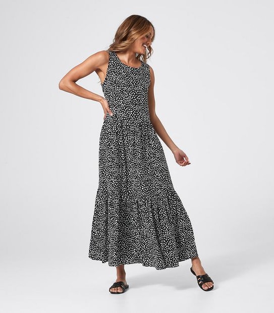 Scoop Neck Tiered Maxi Dress