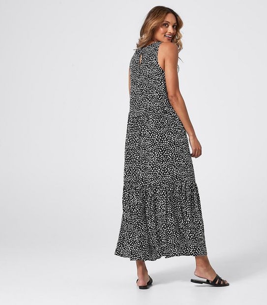 Scoop Neck Tiered Maxi Dress
