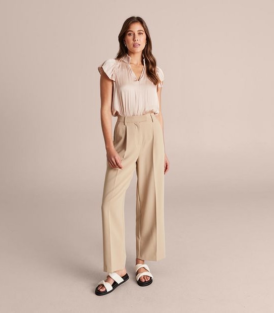 Preview Flutter Sleeve Blouse