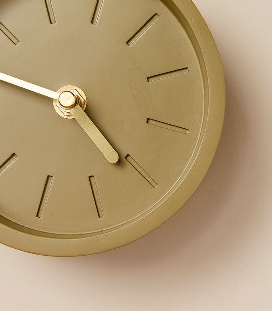 Wren Tabletop Clock