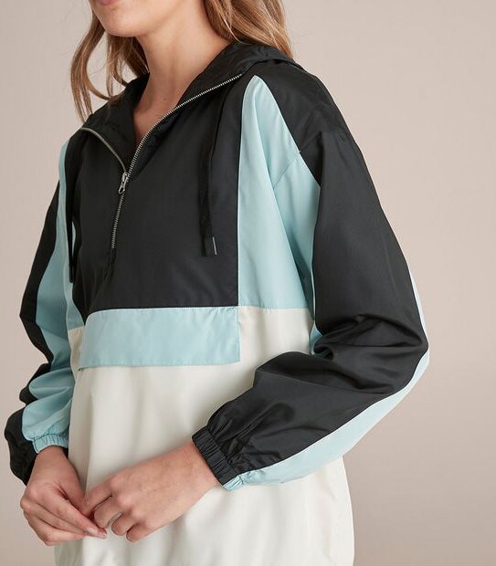Active 1/4 Zip Spray Jacket