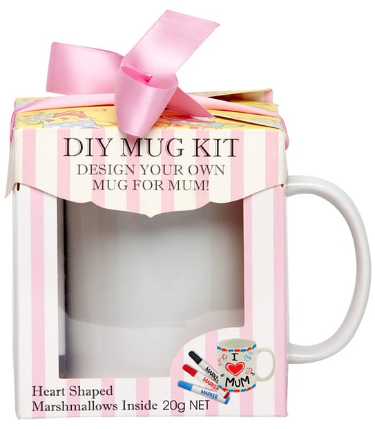 DIY Mug With Markers and Marshmallows