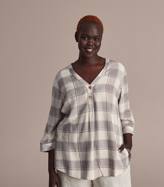 Curve V-Neck Placket Shirt
